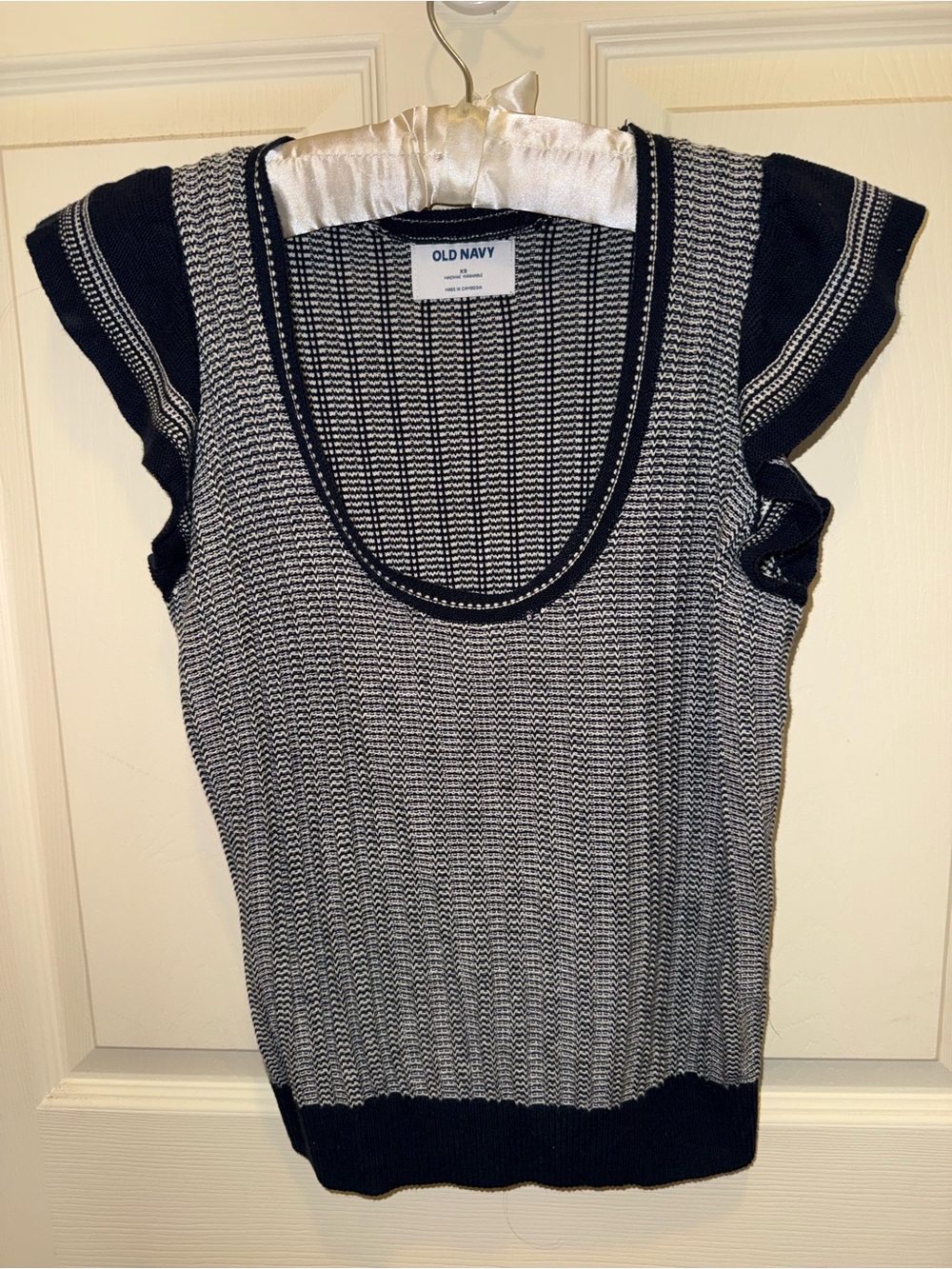 Old Navy Navy & White Knit Scoop Neck Top